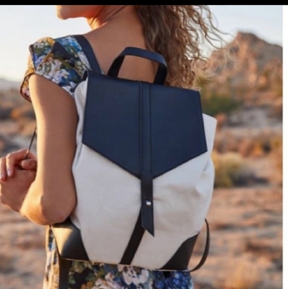 Deux Lux Vegan Backpack - Picture 2 of 7